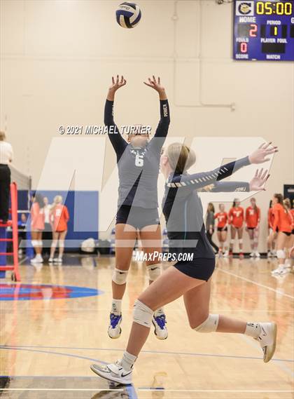 Thumbnail 1 in Lakeland @ Lake City (Scrimmage) photogallery.