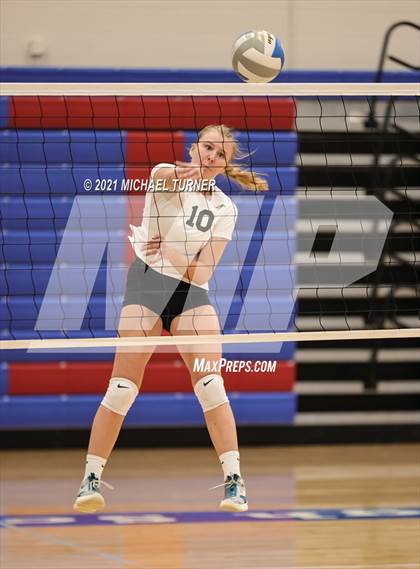 Thumbnail 2 in Lakeland @ Lake City (Scrimmage) photogallery.