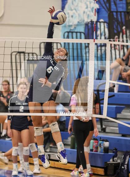 Thumbnail 2 in Lakeland @ Lake City (Scrimmage) photogallery.