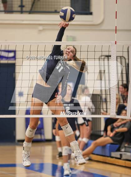 Thumbnail 2 in Lakeland @ Lake City (Scrimmage) photogallery.