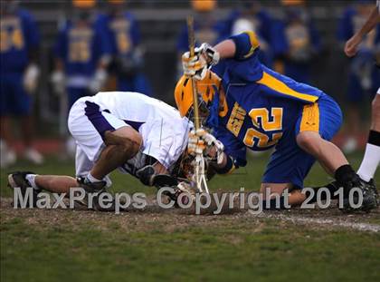 Thumbnail 2 in Islip vs. Comsewogue photogallery.