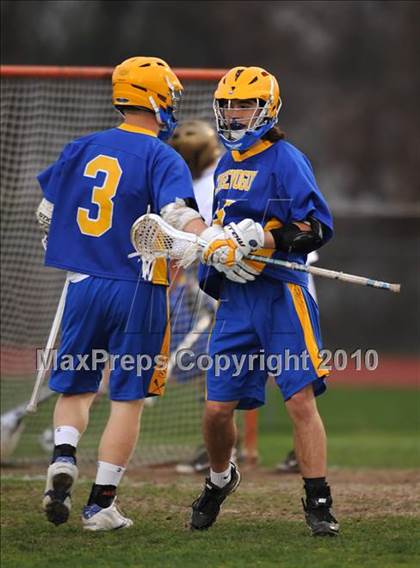 Thumbnail 3 in Islip vs. Comsewogue photogallery.