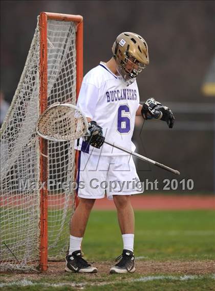Thumbnail 1 in Islip vs. Comsewogue photogallery.