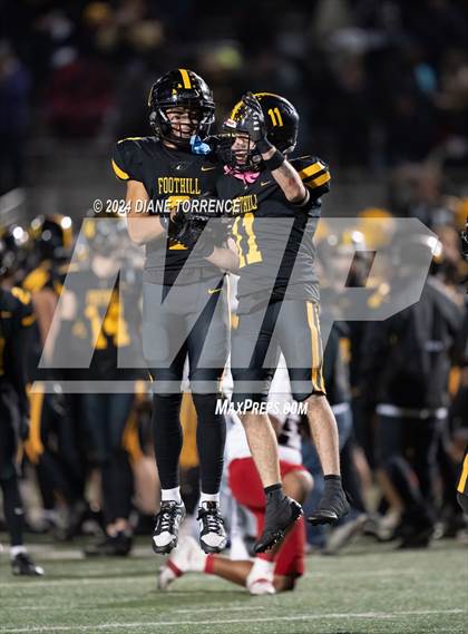 Thumbnail 1 in Lakewood vs Foothill (CIF-SS Division 5 Round 2) photogallery.