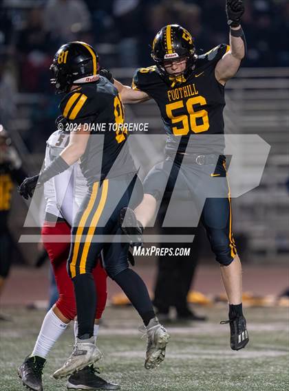 Thumbnail 3 in Lakewood vs Foothill (CIF-SS Division 5 Round 2) photogallery.