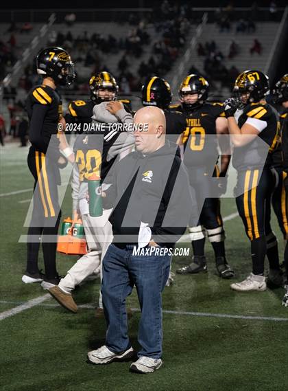 Thumbnail 2 in Lakewood vs Foothill (CIF-SS Division 5 Round 2) photogallery.