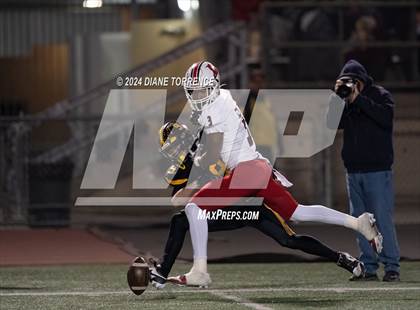 Thumbnail 2 in Lakewood vs Foothill (CIF-SS Division 5 Round 2) photogallery.