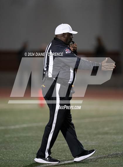 Thumbnail 2 in Lakewood vs Foothill (CIF-SS Division 5 Round 2) photogallery.