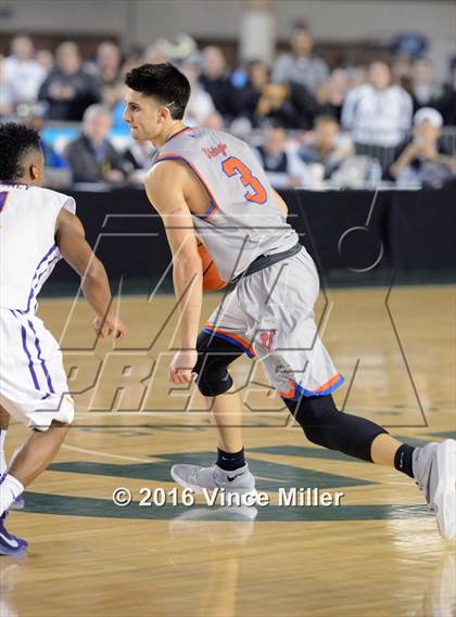 Thumbnail 1 in Rainier Beach vs Garfield (WIAA 3A Semifinal)  photogallery.