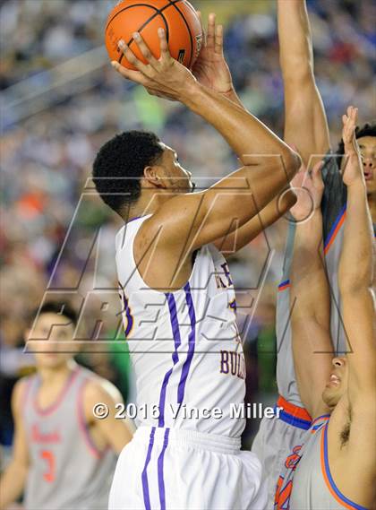 Thumbnail 3 in Rainier Beach vs Garfield (WIAA 3A Semifinal)  photogallery.