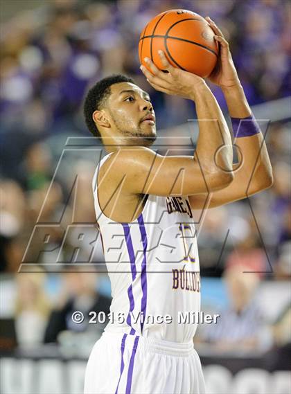 Thumbnail 3 in Rainier Beach vs Garfield (WIAA 3A Semifinal)  photogallery.