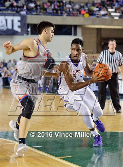Thumbnail 2 in Rainier Beach vs Garfield (WIAA 3A Semifinal)  photogallery.