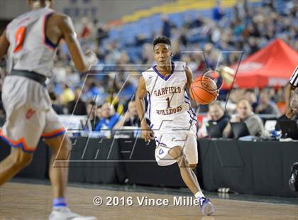 Thumbnail 3 in Rainier Beach vs Garfield (WIAA 3A Semifinal)  photogallery.