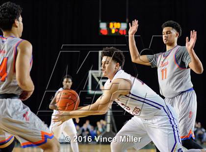 Thumbnail 3 in Rainier Beach vs Garfield (WIAA 3A Semifinal)  photogallery.