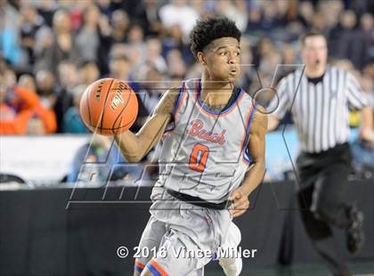 Thumbnail 1 in Rainier Beach vs Garfield (WIAA 3A Semifinal)  photogallery.