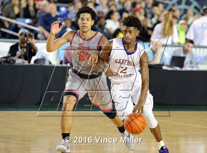 Thumbnail 3 in Rainier Beach vs Garfield (WIAA 3A Semifinal)  photogallery.
