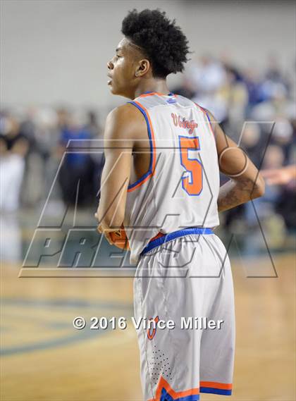Thumbnail 1 in Rainier Beach vs Garfield (WIAA 3A Semifinal)  photogallery.