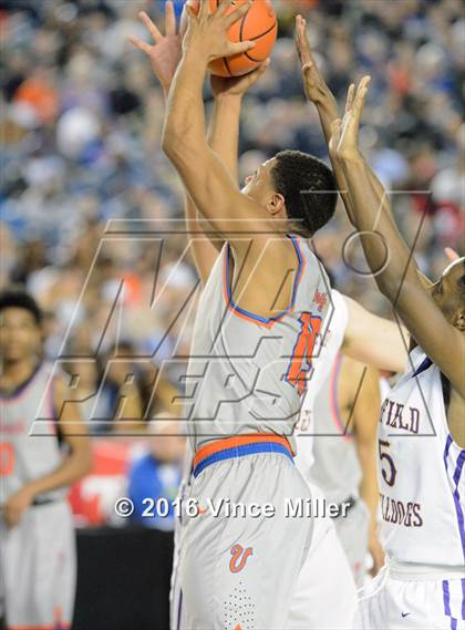 Thumbnail 3 in Rainier Beach vs Garfield (WIAA 3A Semifinal)  photogallery.