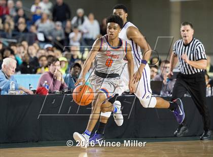 Thumbnail 3 in Rainier Beach vs Garfield (WIAA 3A Semifinal)  photogallery.