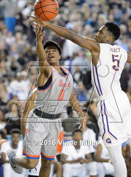 Thumbnail 1 in Rainier Beach vs Garfield (WIAA 3A Semifinal)  photogallery.