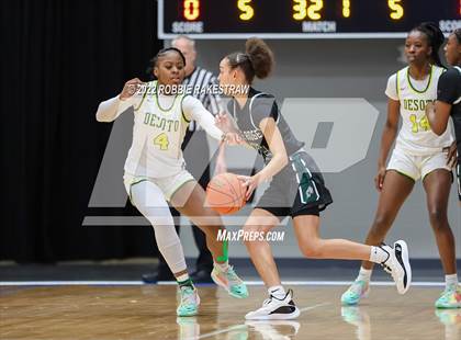 Thumbnail 2 in DeSoto vs. Lake Ridge (UIL 6A Quarterfinals) photogallery.