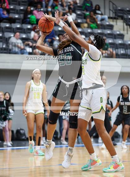 Thumbnail 2 in DeSoto vs. Lake Ridge (UIL 6A Quarterfinals) photogallery.