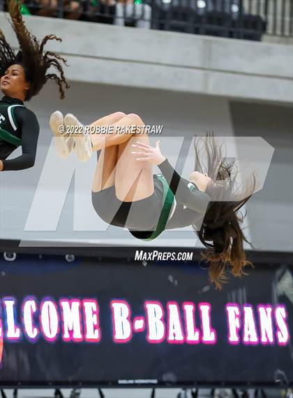 Thumbnail 3 in DeSoto vs. Lake Ridge (UIL 6A Quarterfinals) photogallery.