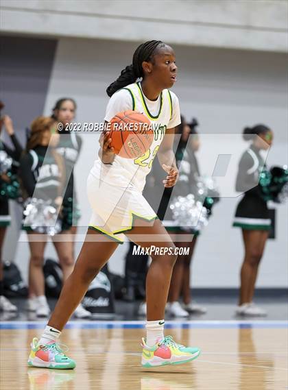 Thumbnail 1 in DeSoto vs. Lake Ridge (UIL 6A Quarterfinals) photogallery.