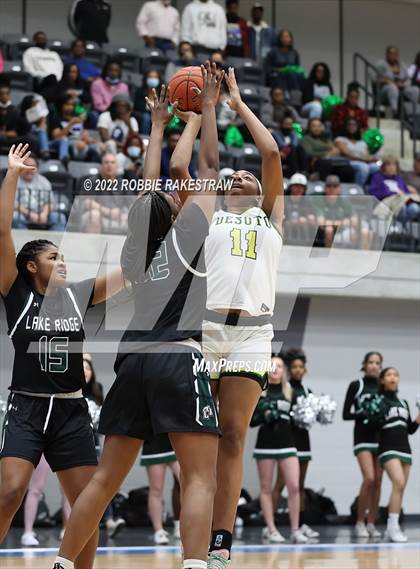 Thumbnail 2 in DeSoto vs. Lake Ridge (UIL 6A Quarterfinals) photogallery.