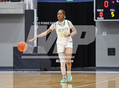 Thumbnail 3 in DeSoto vs. Lake Ridge (UIL 6A Quarterfinals) photogallery.