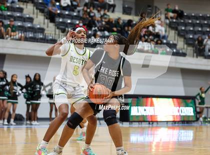 Thumbnail 3 in DeSoto vs. Lake Ridge (UIL 6A Quarterfinals) photogallery.