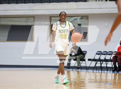 Thumbnail 1 in DeSoto vs. Lake Ridge (UIL 6A Quarterfinals) photogallery.