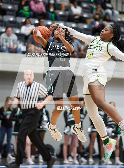 Thumbnail 3 in DeSoto vs. Lake Ridge (UIL 6A Quarterfinals) photogallery.