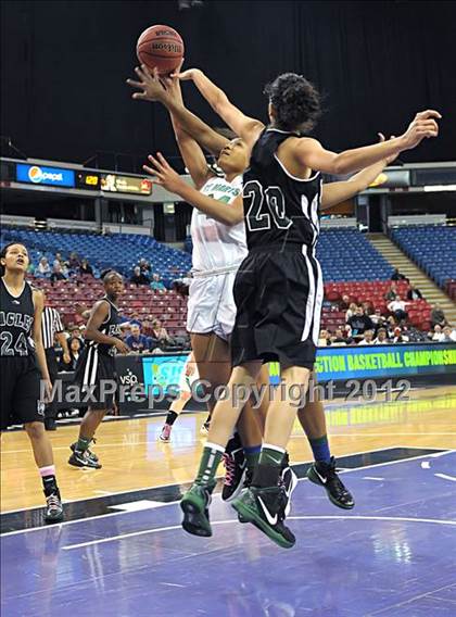 Thumbnail 3 in McNair vs. St. Mary's (CIF SJS D2 Final) photogallery.