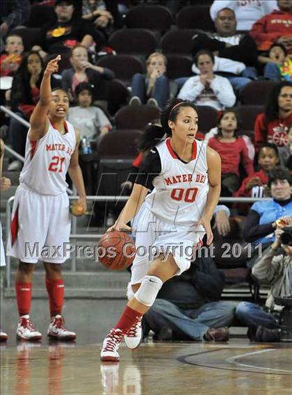 Thumbnail 1 in Canyon Springs vs. Mater Dei (CIF SoCal D1 Regional Final) photogallery.
