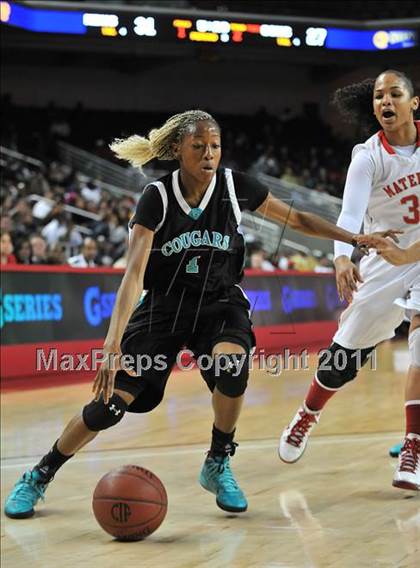 Thumbnail 3 in Canyon Springs vs. Mater Dei (CIF SoCal D1 Regional Final) photogallery.