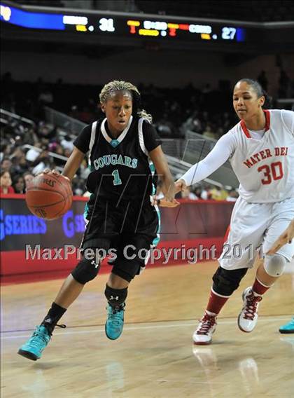 Thumbnail 2 in Canyon Springs vs. Mater Dei (CIF SoCal D1 Regional Final) photogallery.