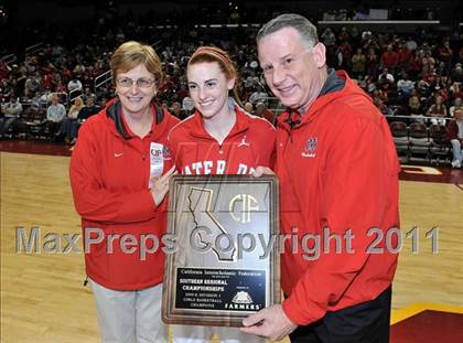 Thumbnail 3 in Canyon Springs vs. Mater Dei (CIF SoCal D1 Regional Final) photogallery.