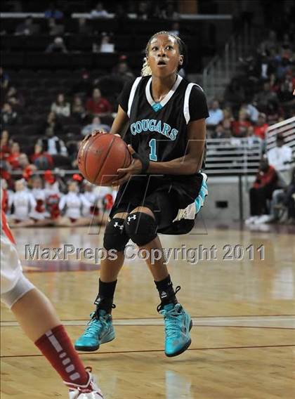 Thumbnail 2 in Canyon Springs vs. Mater Dei (CIF SoCal D1 Regional Final) photogallery.