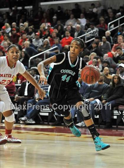 Thumbnail 3 in Canyon Springs vs. Mater Dei (CIF SoCal D1 Regional Final) photogallery.