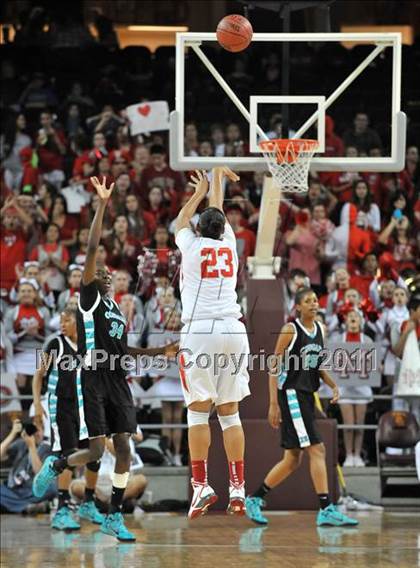 Thumbnail 3 in Canyon Springs vs. Mater Dei (CIF SoCal D1 Regional Final) photogallery.