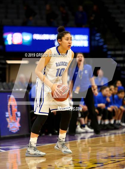 Thumbnail 2 in Caruthers vs Ramona (CIF State D5 Final) photogallery.