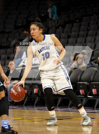Thumbnail 2 in Caruthers vs Ramona (CIF State D5 Final) photogallery.