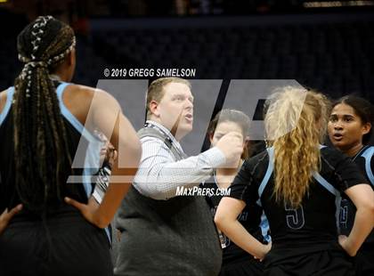 Thumbnail 1 in Caruthers vs Ramona (CIF State D5 Final) photogallery.