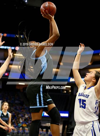 Thumbnail 2 in Caruthers vs Ramona (CIF State D5 Final) photogallery.