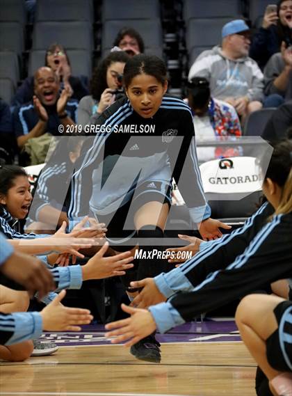 Thumbnail 3 in Caruthers vs Ramona (CIF State D5 Final) photogallery.