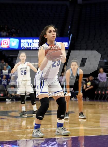 Thumbnail 1 in Caruthers vs Ramona (CIF State D5 Final) photogallery.