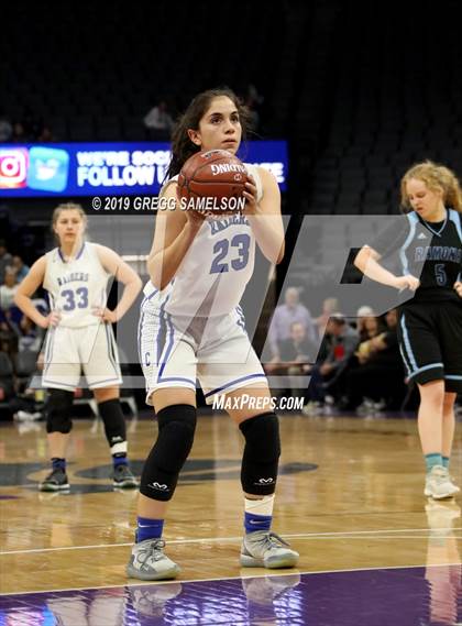 Thumbnail 1 in Caruthers vs Ramona (CIF State D5 Final) photogallery.