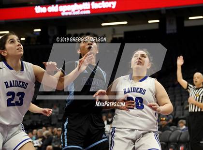 Thumbnail 1 in Caruthers vs Ramona (CIF State D5 Final) photogallery.