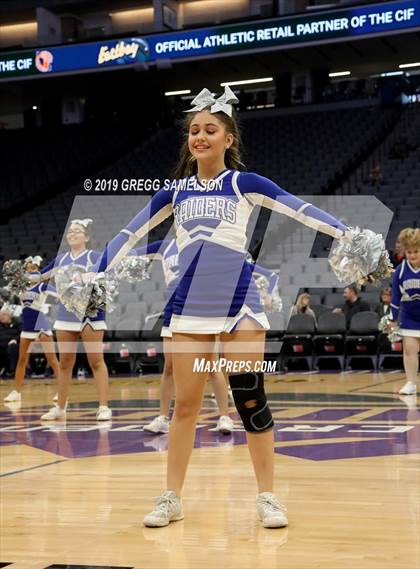 Thumbnail 1 in Caruthers vs Ramona (CIF State D5 Final) photogallery.